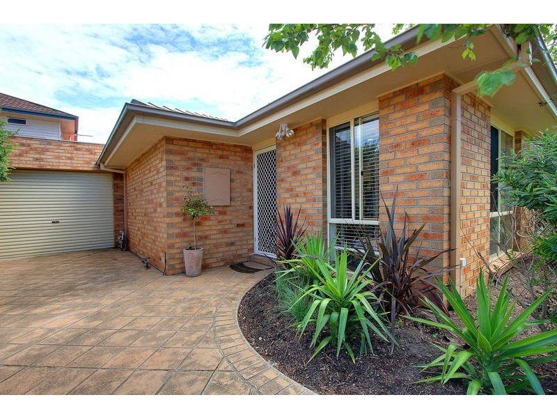 2/17 Naples Street, Mornington VIC 3931