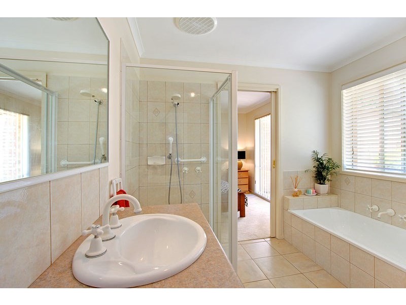 2/17 Naples Street, Mornington VIC 3931