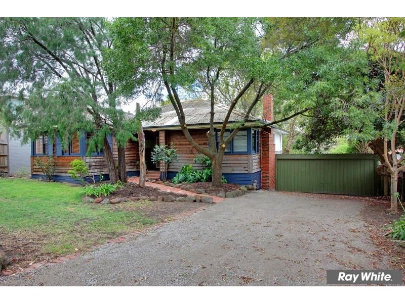 8 Naples Street, Mornington VIC 3931