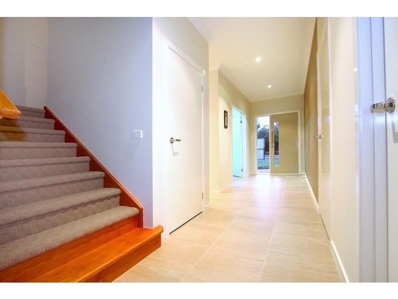 1/27 Alameda Avenue, Mornington VIC 3931