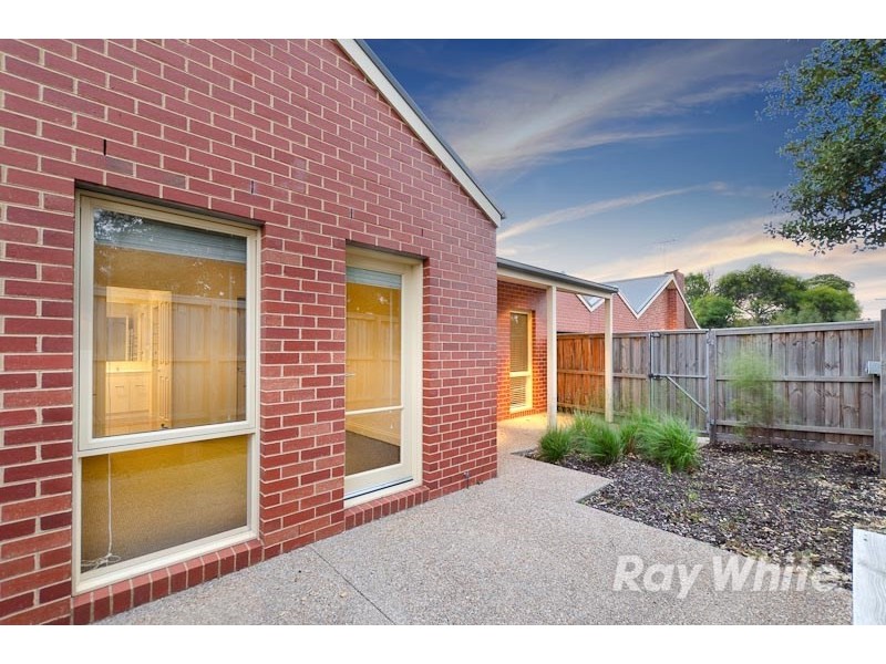 2 Tyalla Grove, Mornington VIC 3931
