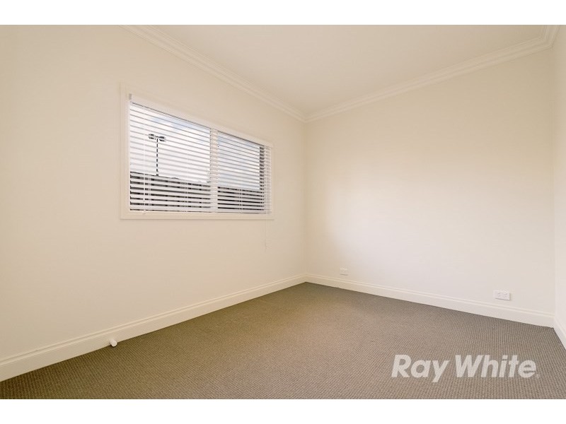 2 Tyalla Grove, Mornington VIC 3931