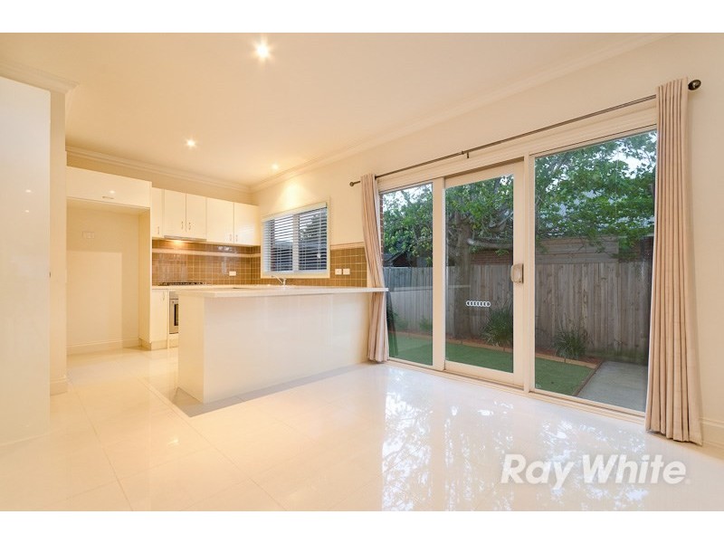 2 Tyalla Grove, Mornington VIC 3931