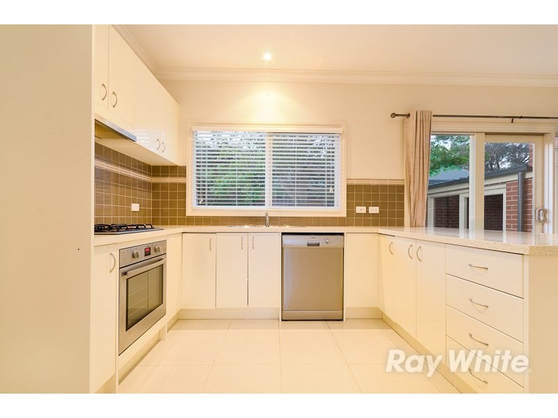 2 Tyalla Grove, Mornington VIC 3931