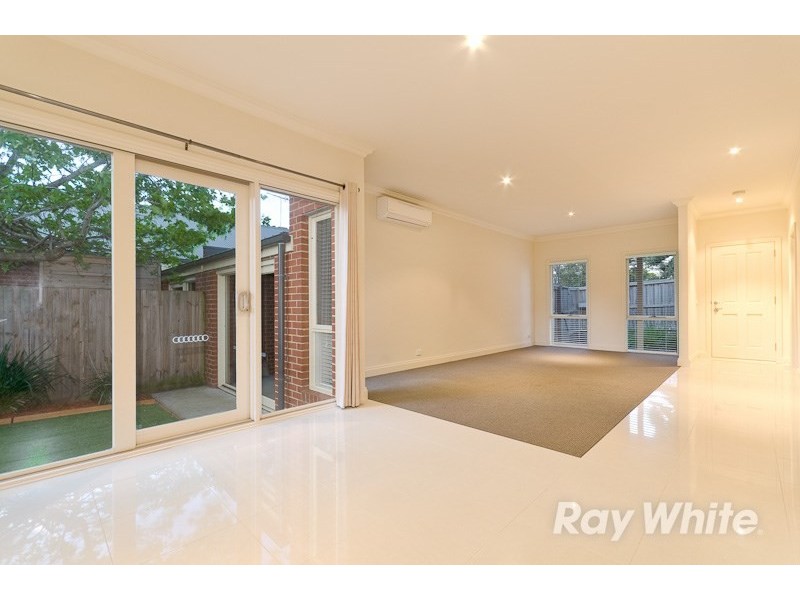 2 Tyalla Grove, Mornington VIC 3931