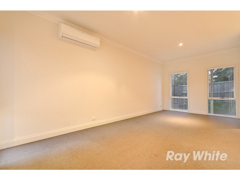 2 Tyalla Grove, Mornington VIC 3931