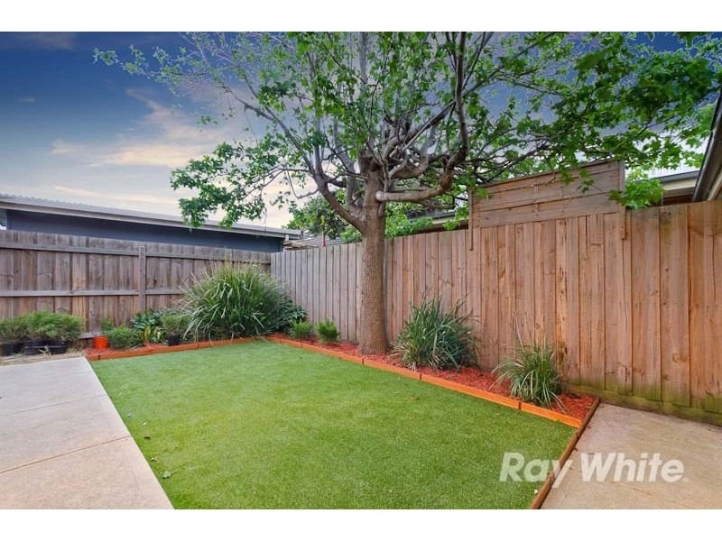 2 Tyalla Grove, Mornington VIC 3931