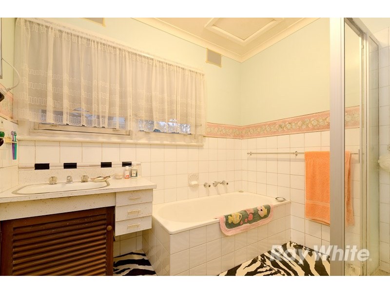 13 Ellerina Road, Mount Martha VIC 3934