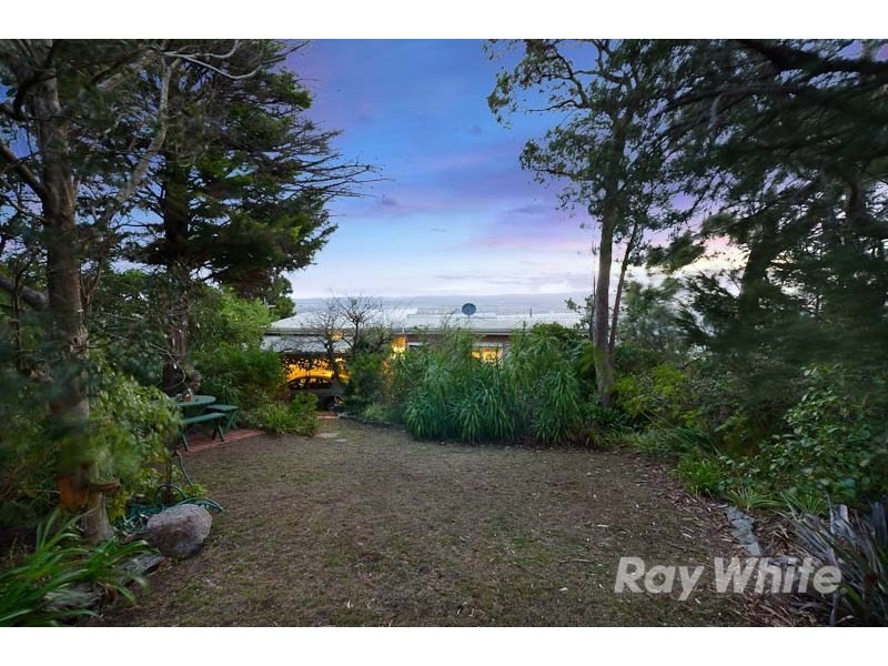 13 Ellerina Road, Mount Martha VIC 3934