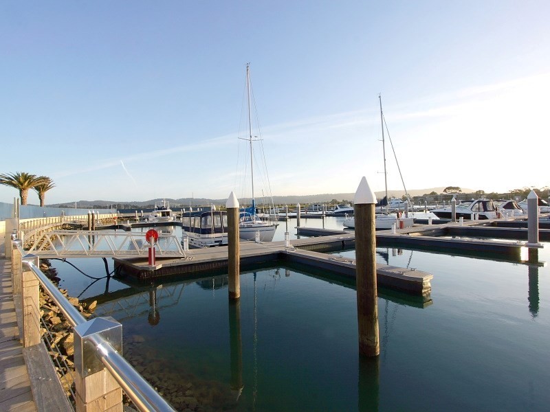 Lot B5042 Martha Cove Water Way, Safety Beach VIC 3936