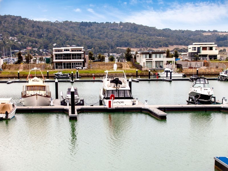 Lot B5042 Martha Cove Water Way, Safety Beach VIC 3936