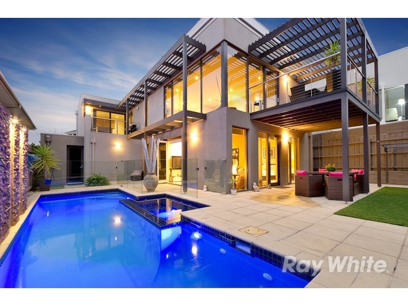 11 Mills Beach Close, Mornington VIC 3931