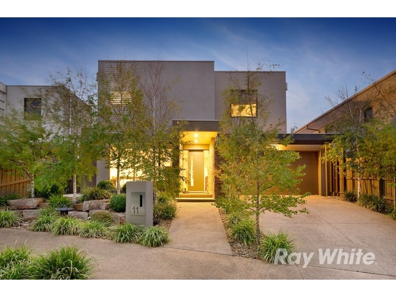 11 Mills Beach Close, Mornington VIC 3931