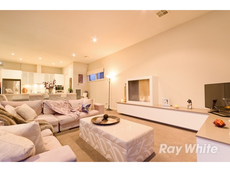 11 Mills Beach Close, Mornington VIC 3931