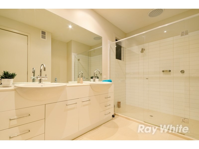 11 Mills Beach Close, Mornington VIC 3931