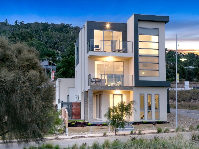 4 Spinnaker Terrace, Safety Beach VIC 3936