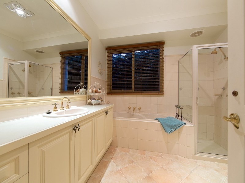 10 Peppermint Place, Somerville VIC 3912