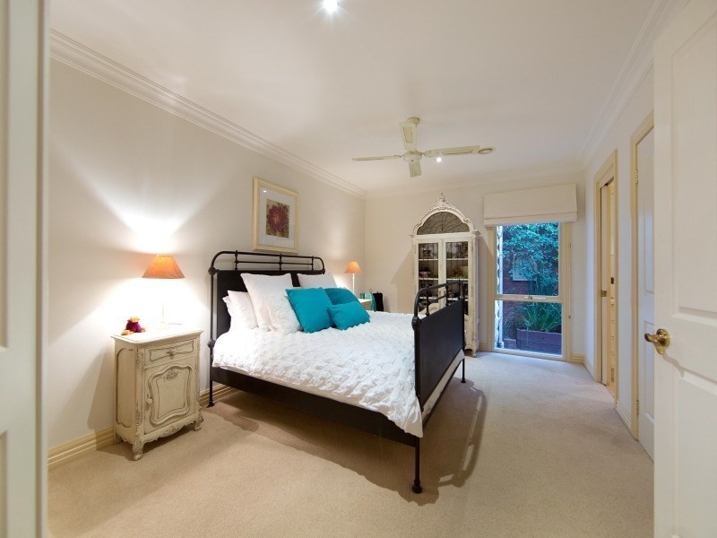 10 Peppermint Place, Somerville VIC 3912