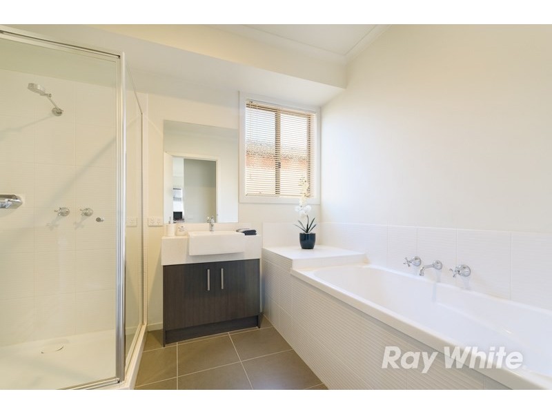 15/110 Bungower Road, Mornington VIC 3931