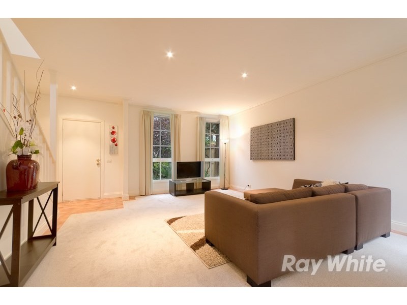 73 Hampden Street, Mornington VIC 3931