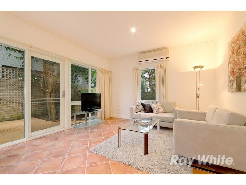 73 Hampden Street, Mornington VIC 3931