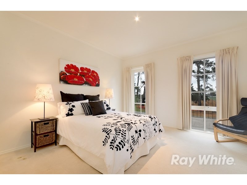 73 Hampden Street, Mornington VIC 3931