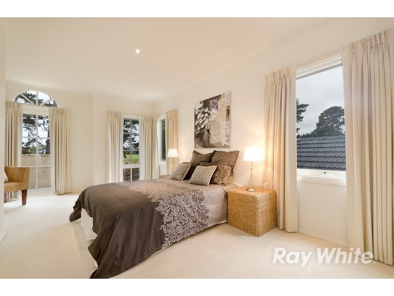 73 Hampden Street, Mornington VIC 3931