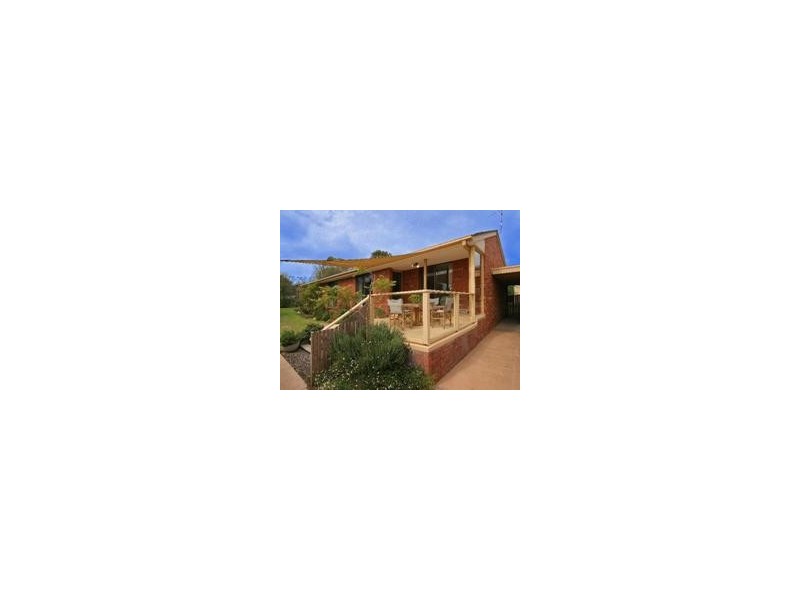 24 Carnoustie Grove, Mornington VIC 3931
