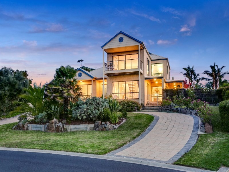 3 Hove Road, Mount Martha VIC 3934