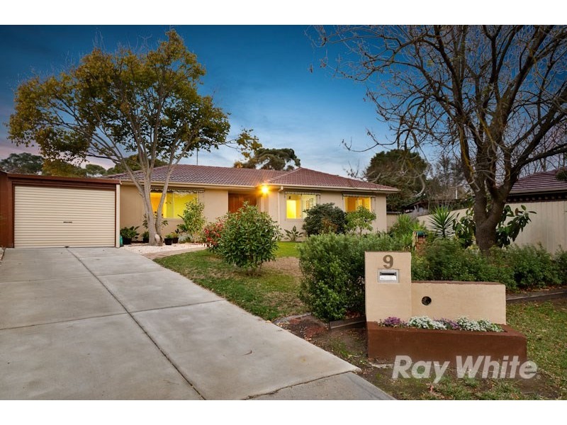 9 Berry Close, Mornington VIC 3931