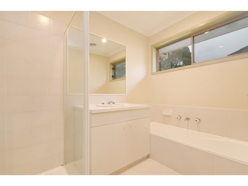 27 Parwan Crescent, Mornington VIC 3931