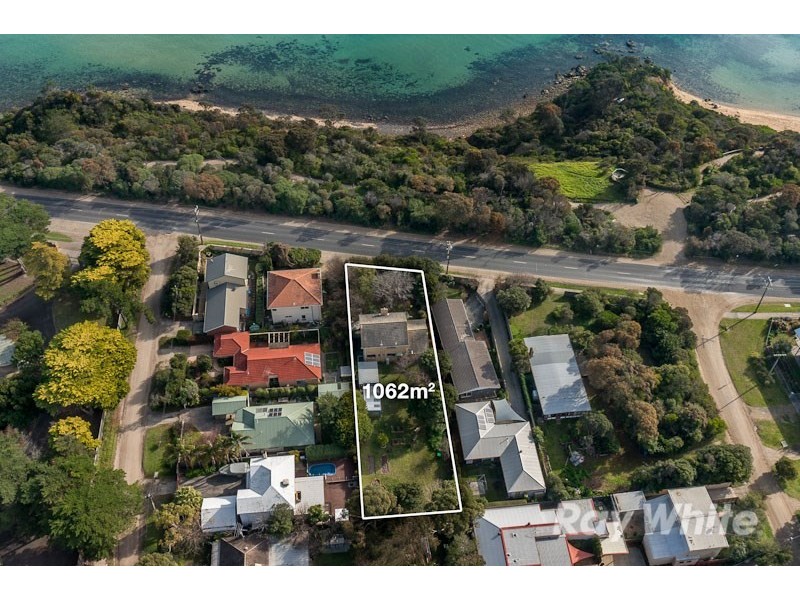 570 Esplanade, Mount Martha VIC 3934