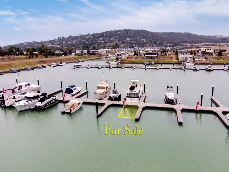 Lot B5042 Martha Cove Water Way, Safety Beach VIC 3936