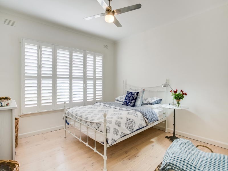 9/5 Barkly Street, Mornington VIC 3931