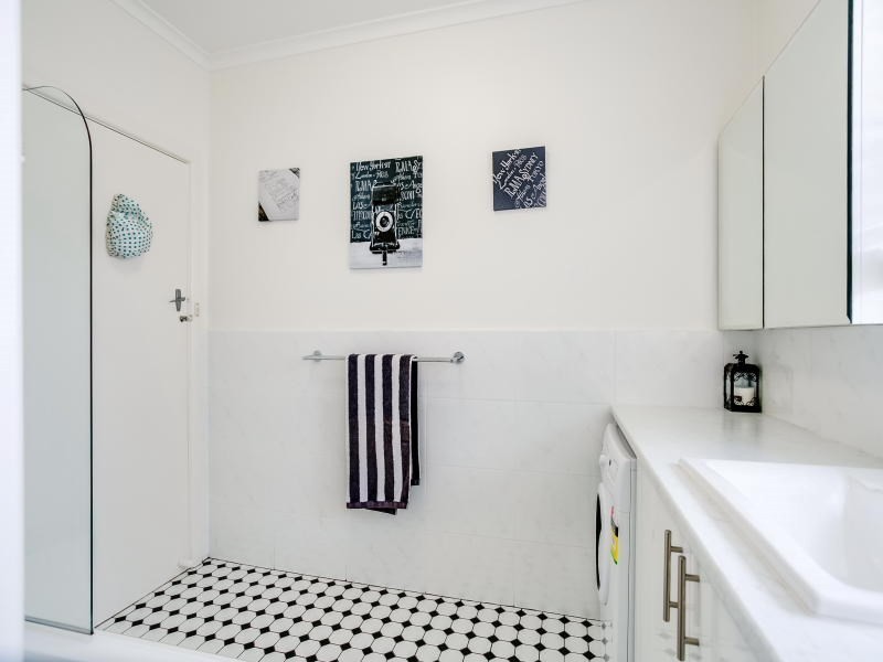 9/5 Barkly Street, Mornington VIC 3931