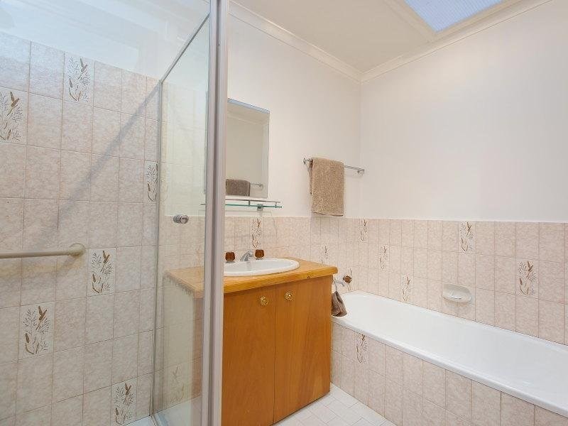 2/16 Murray Street, Mornington VIC 3931