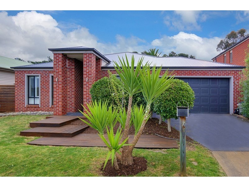 17 Orchard Grove, Tyabb VIC 3913