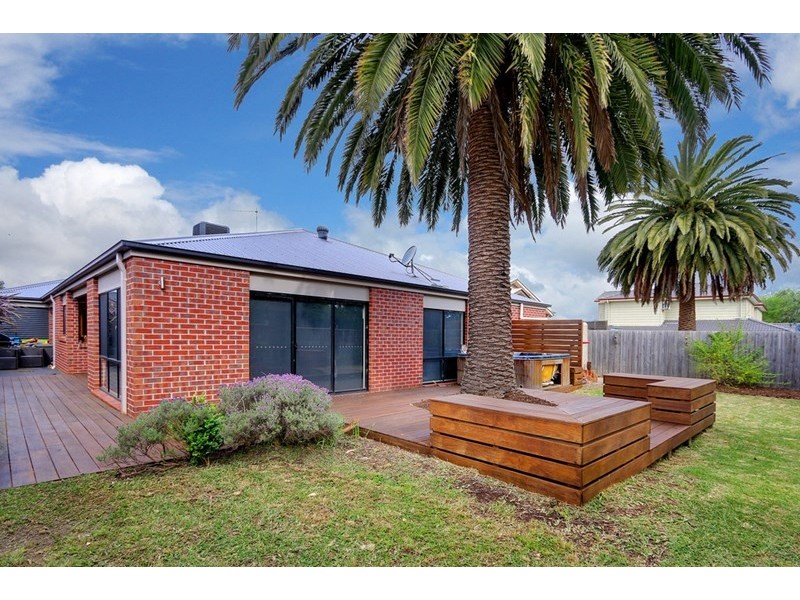 17 Orchard Grove, Tyabb VIC 3913