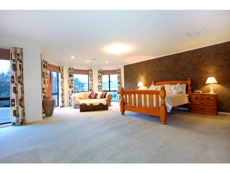 11 Meridian Way, Mornington VIC 3931