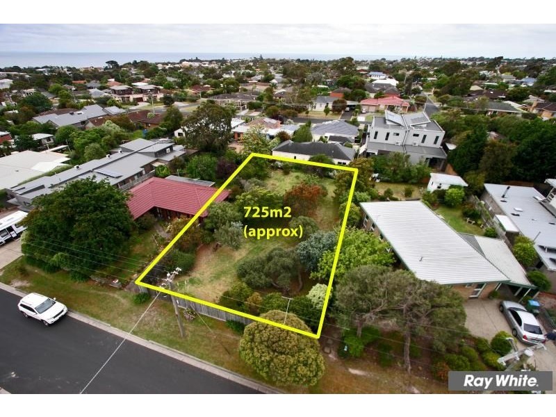 23 Carnoustie Grove, Mornington VIC 3931