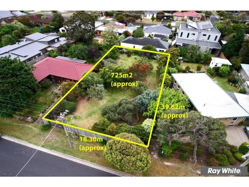 23 Carnoustie Grove, Mornington VIC 3931