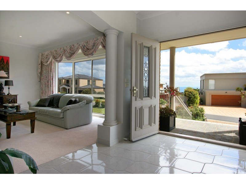 7 Hove Road, Mount Martha VIC 3934