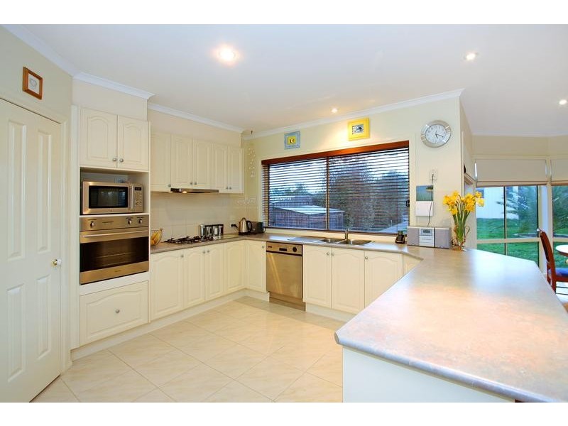 31 Summerfield Drive, Mornington VIC 3931
