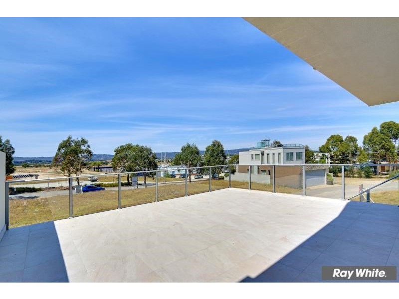 19 Spinnaker Terrace, Safety Beach VIC 3936