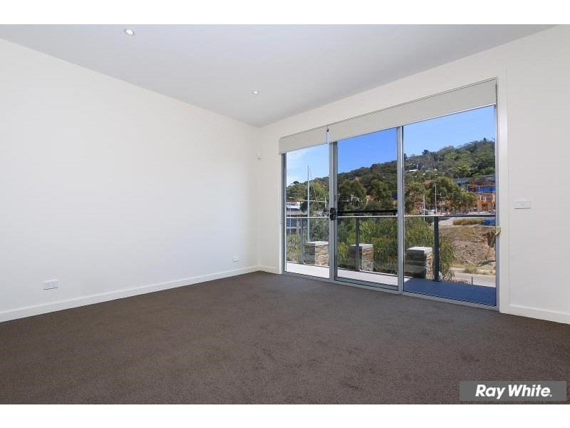 19 Spinnaker Terrace, Safety Beach VIC 3936