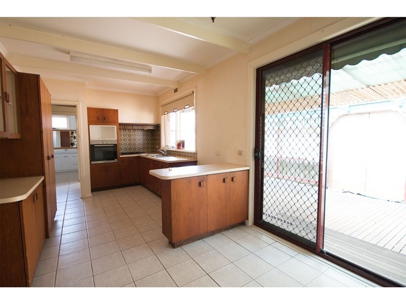 52 Railway Parade, Seaford VIC 3198