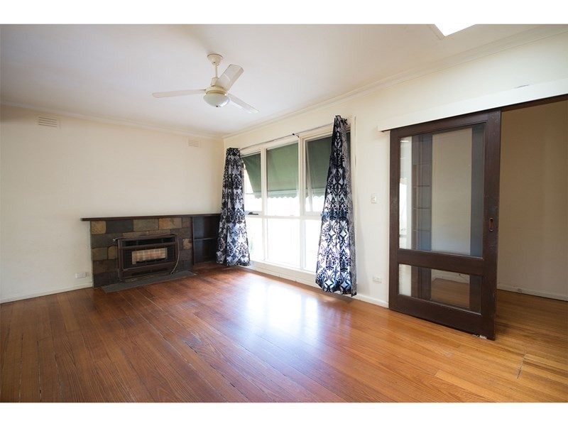 52 Railway Parade, Seaford VIC 3198