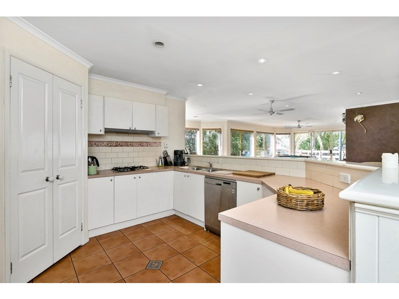 19 Waltham Drive, Mornington VIC 3931