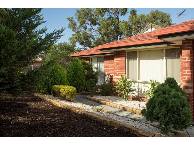 35 Lexton Drive, Langwarrin VIC 3910