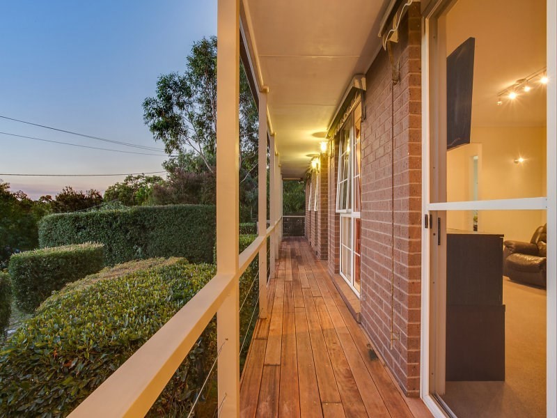 33 Carrathool Avenue, Rosebud VIC 3939